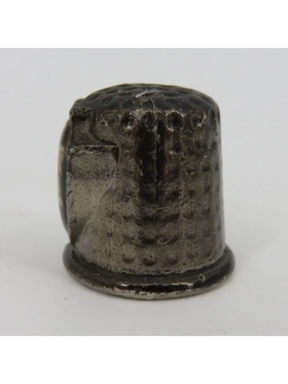 VTG Johnny Cash Shield Cast Metal Thimble Country Music Souvenir Collectible